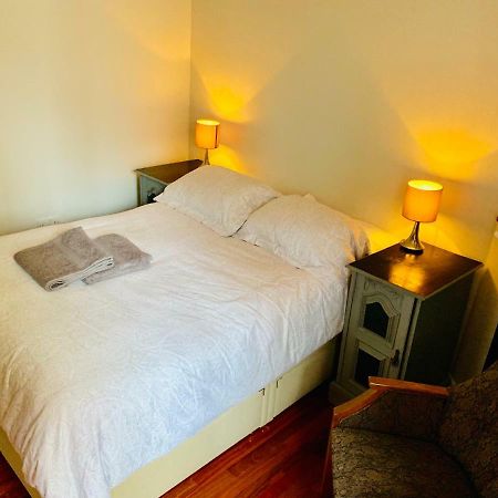 Tapestry Apartment Лондон Екстериор снимка