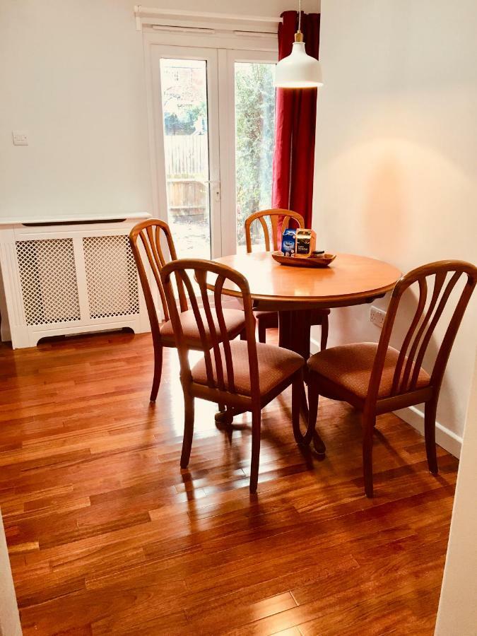 Tapestry Apartment Лондон Екстериор снимка